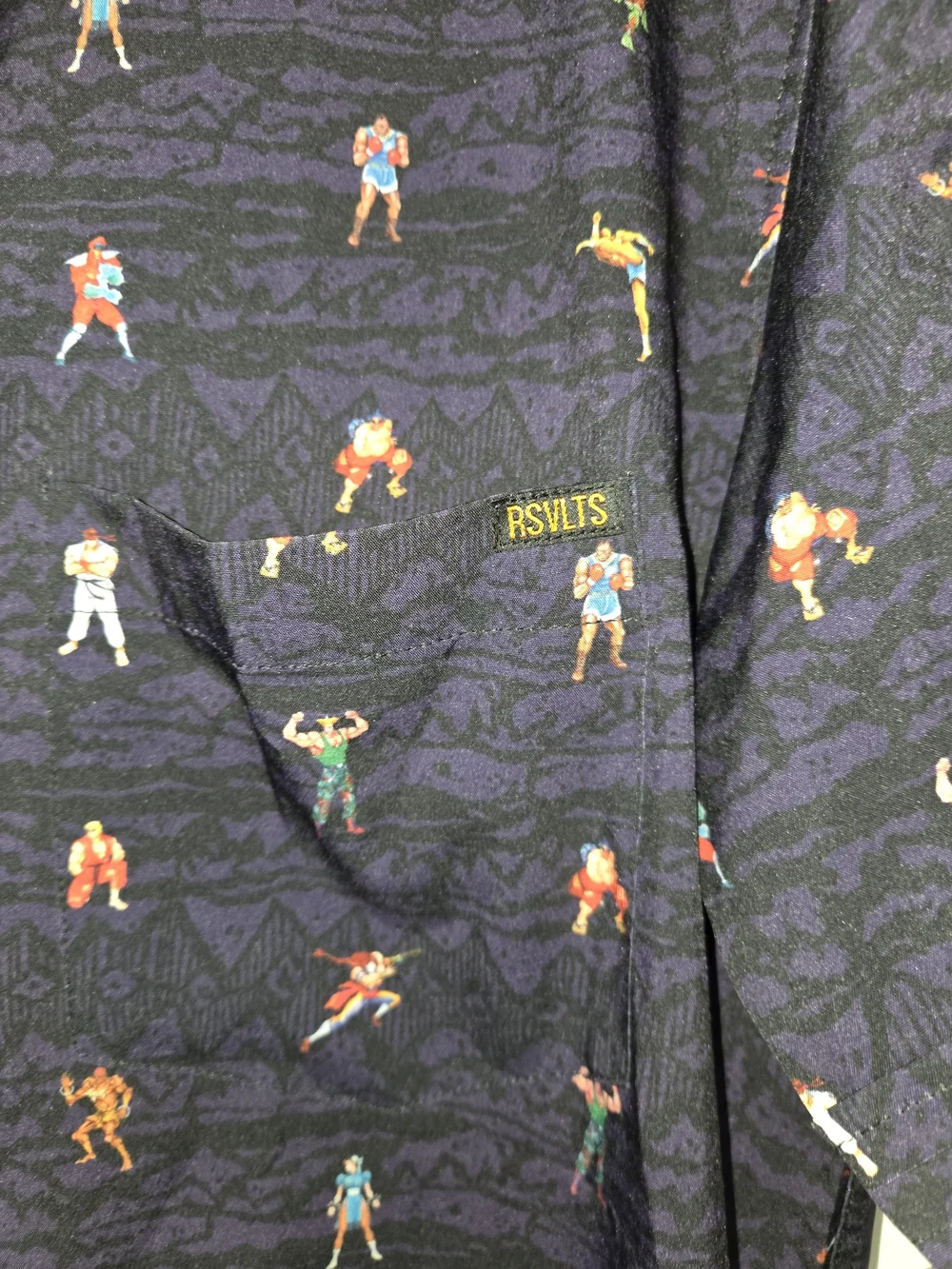 RSVLTS Street Fighter KUNUFLEX Shirt Mens Large- Short Sleeve Button Down